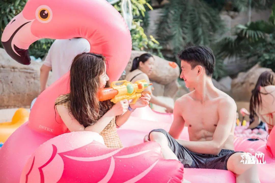 女生一个人报团旅行需要注意什么游戏画面